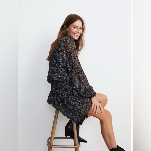 Velvet by Graham & Spencer Kirsten Thistle Print Ruched Waist Dress Small Floral - Picture 15 of 16